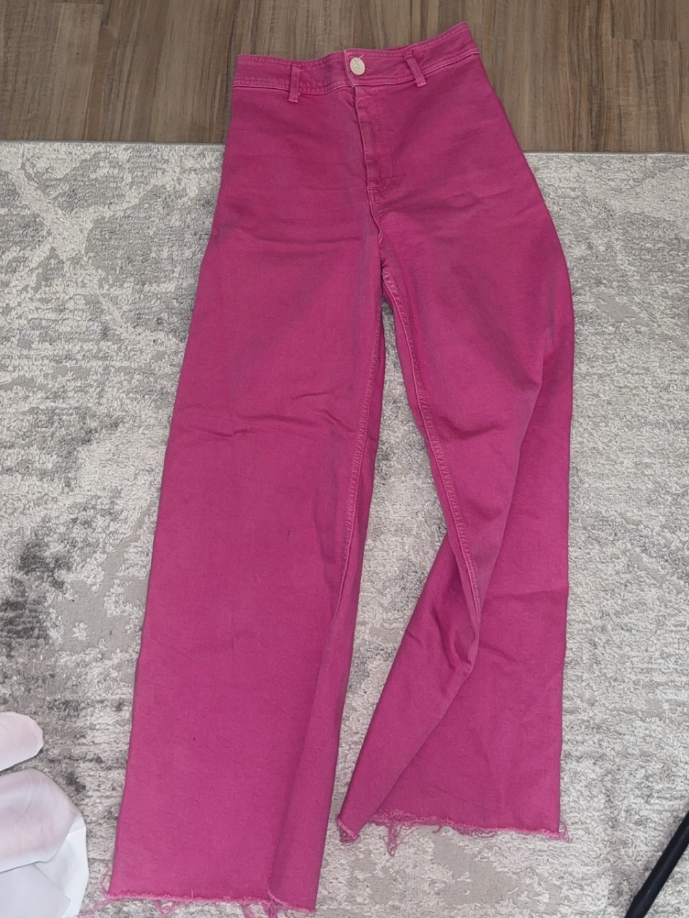 Zara High-Rise Wide Leg Jeans in Bright Magenta size 4
